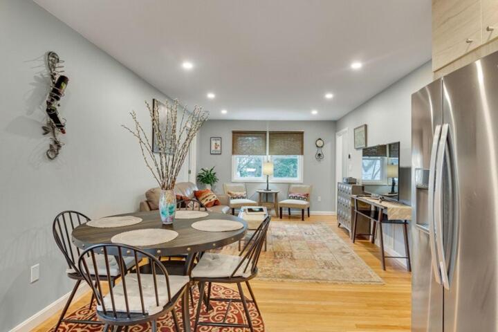 2br Dog-friendly In 2-fam - Comfy Retreat Boston