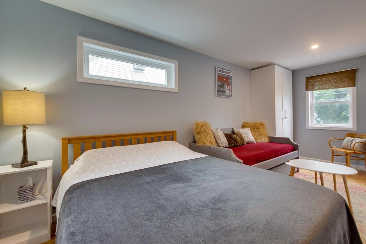 2br Dog-friendly In 2-fam - Comfy Retreat *